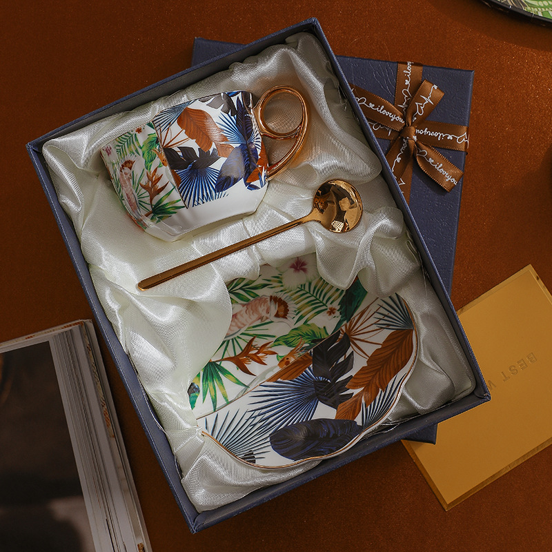 ยุโรปTürkiye Bone Chinaชุดถ้วย - T And Tea Coffee บทวิจารณ์และราคา